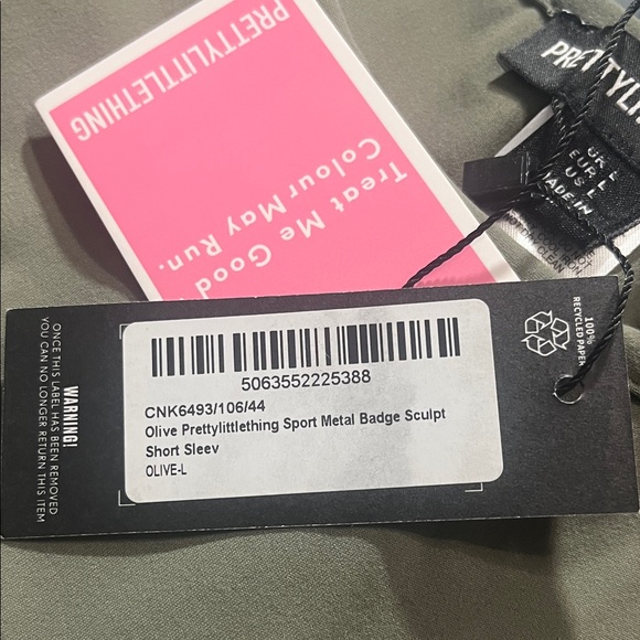 PrettyLittleThing Olive Green Crew Neck Top with Branded Tag - Picture 6 of 6